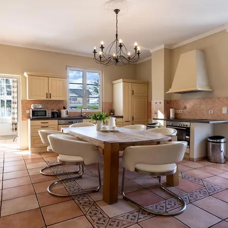 Salon * Heringsdorf (Usedom)